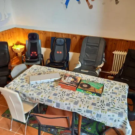 Triniti Vendeghaz * Эгер
