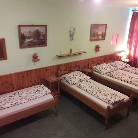 Triniti Vendeghaz Гостевой дом