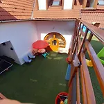 Guest house Triniti Vendeghaz *