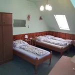 Triniti Vendeghaz * Eger