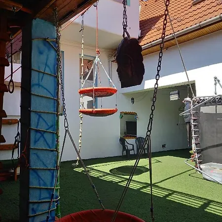 Triniti Vendeghaz بيت ضيافة إغير