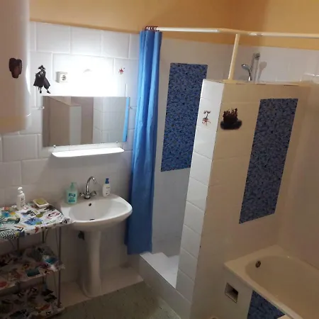 Triniti Vendeghaz Gasthuis