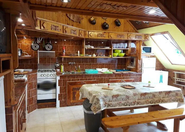 Triniti Vendeghaz Pensiune Eger